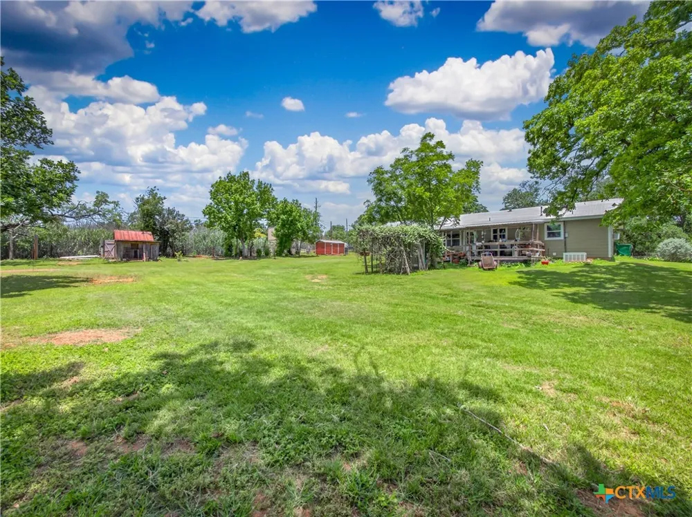 461 Shortys Lane Fredericksburg, TX 78624