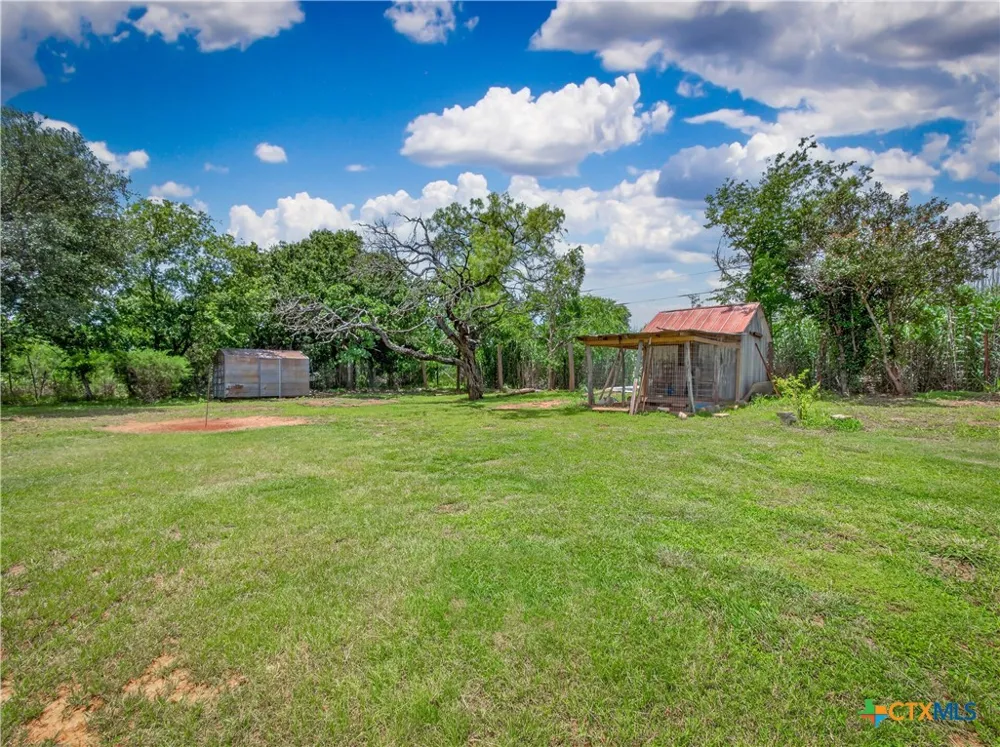 461 Shortys Lane Fredericksburg, TX 78624