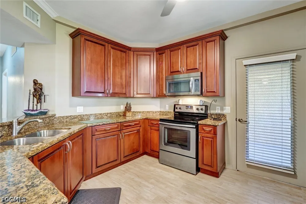 Concordia Lake Circle #101 Cape Coral, FL 33909