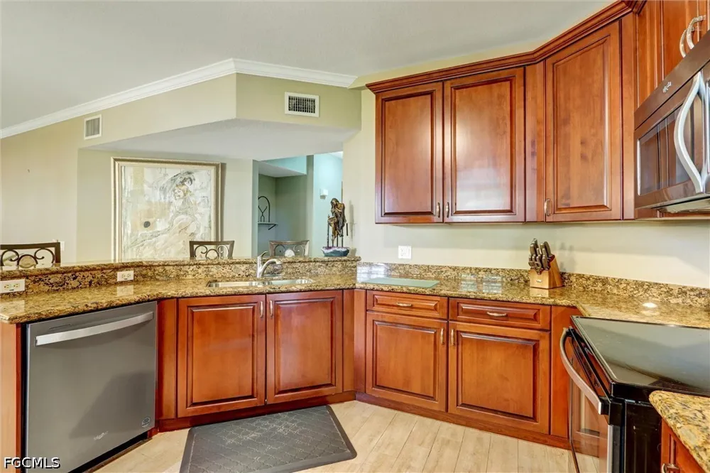 Concordia Lake Circle #101 Cape Coral, FL 33909