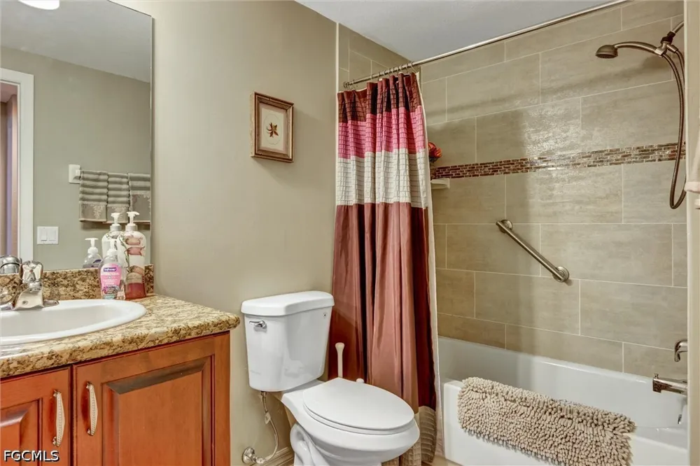 Concordia Lake Circle #101 Cape Coral, FL 33909