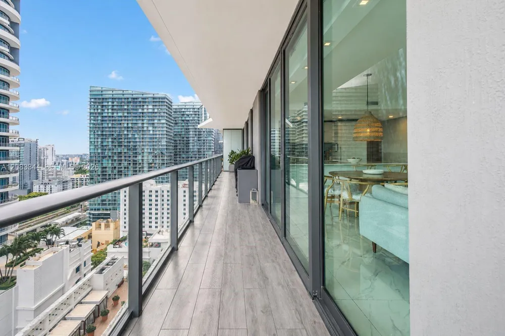 1300 S Miami Ave #2006 Miami, FL 33130
