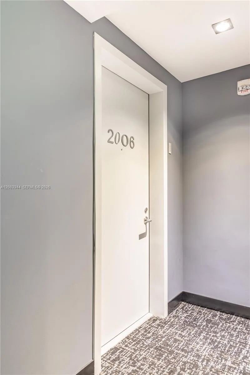 1300 S Miami Ave #2006 Miami, FL 33130
