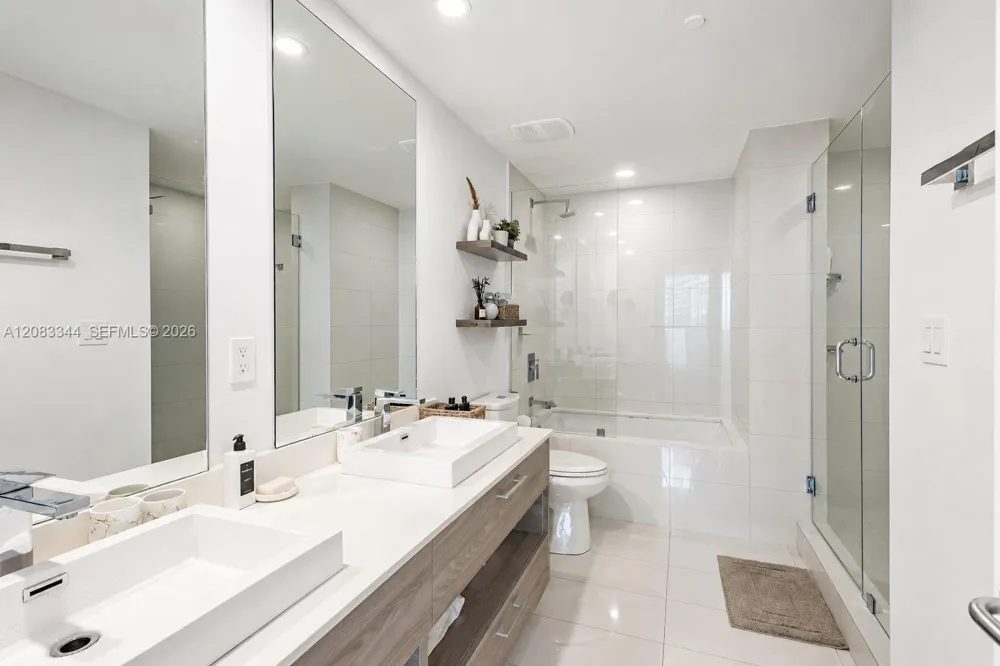 1300 S Miami Ave #2006 Miami, FL 33130