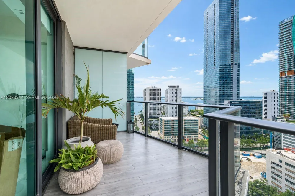 1300 S Miami Ave #2006 Miami, FL 33130