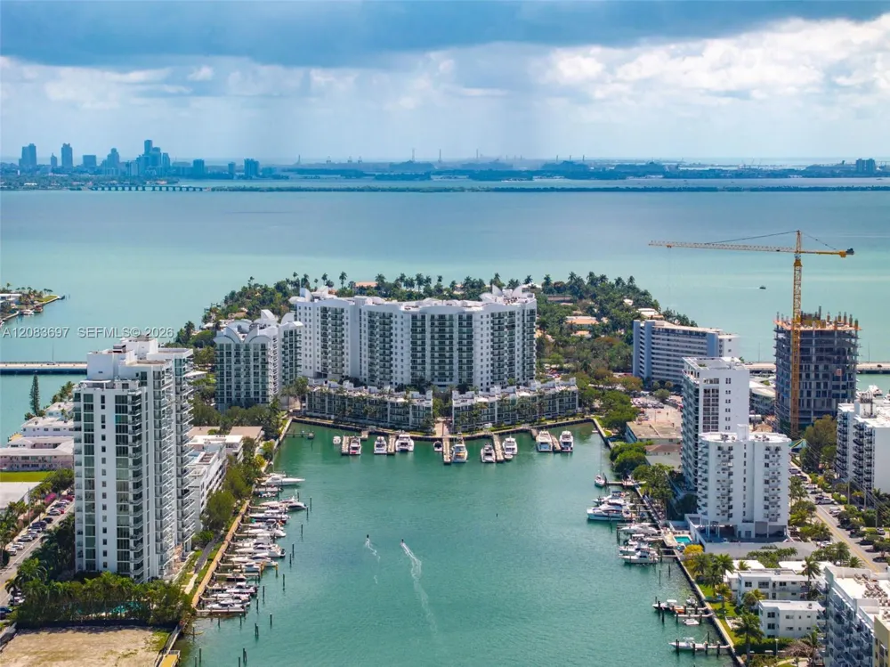 7900 Harbor Island Dr #710 North Bay Village, FL 33141