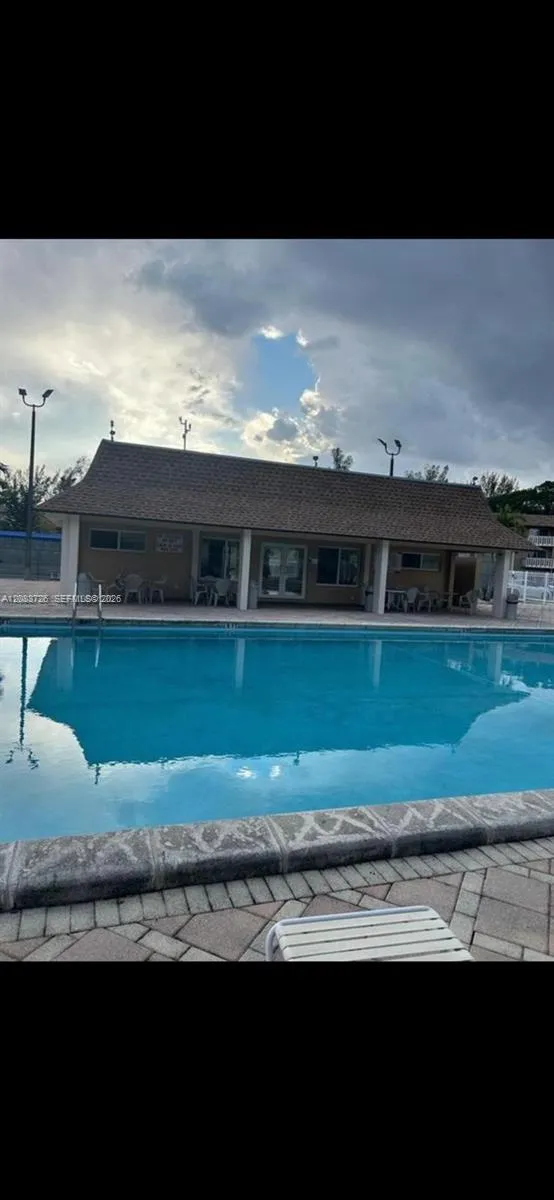 7450 Miami Lakes Dr #C104 Miami Lakes, FL 33014