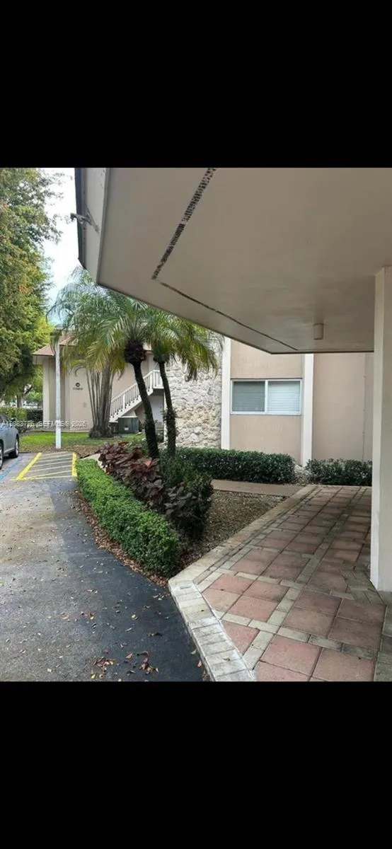 7450 Miami Lakes Dr #C104 Miami Lakes, FL 33014