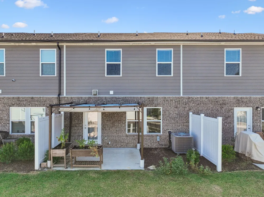 2203 Kulshan Ct Lebanon, TN 37087