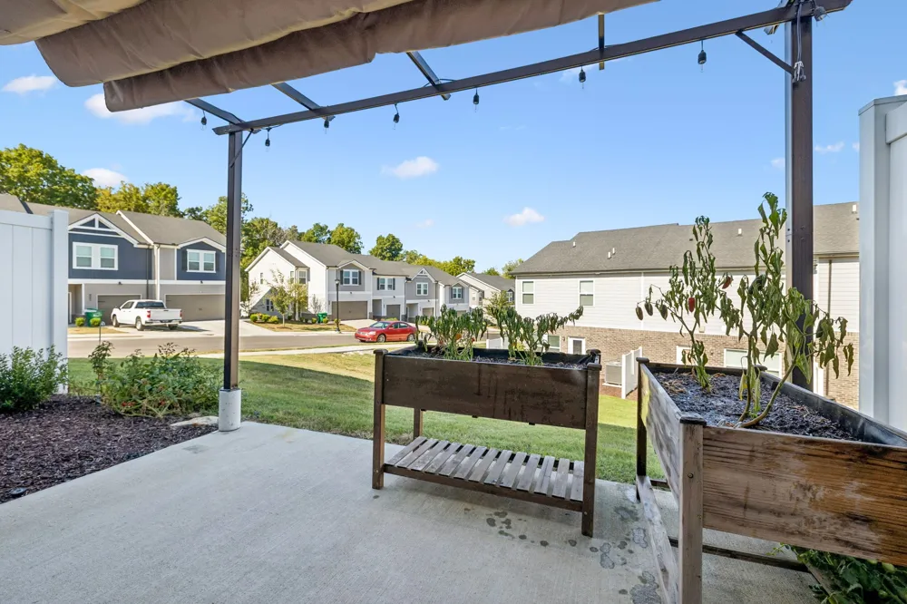 2203 Kulshan Ct Lebanon, TN 37087