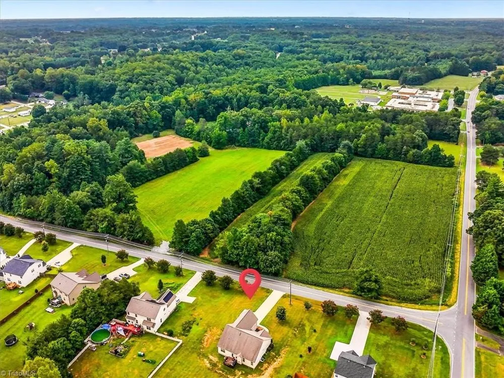9141 Warren Road Kernersville, NC 27284