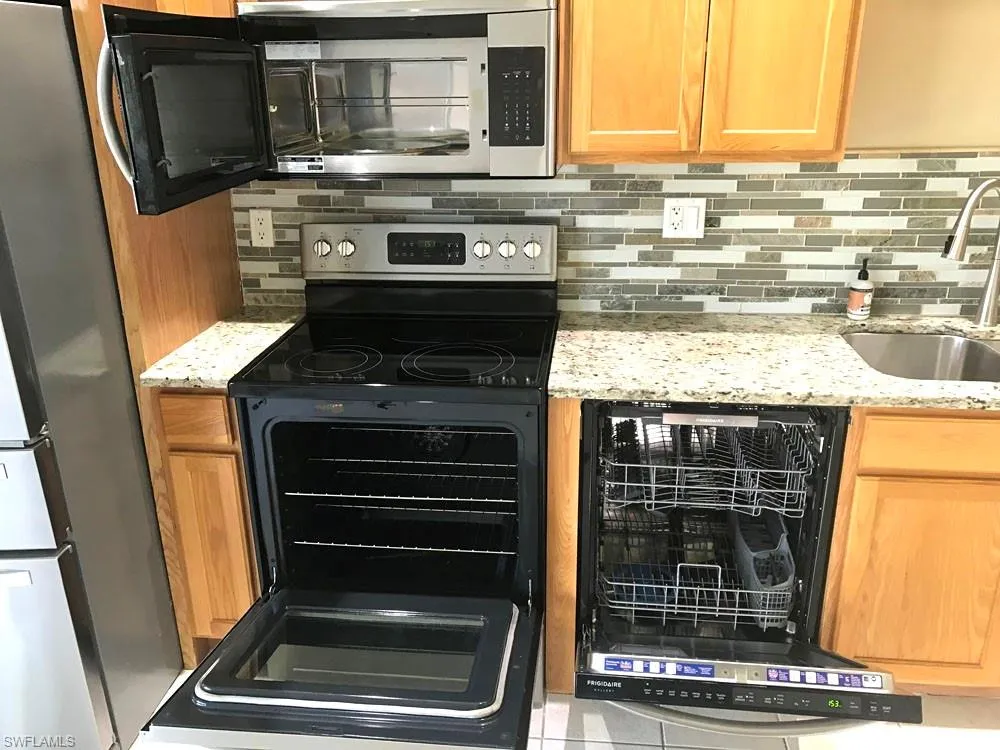 10025 Ravello Boulevard Fort Myers, FL 33905
