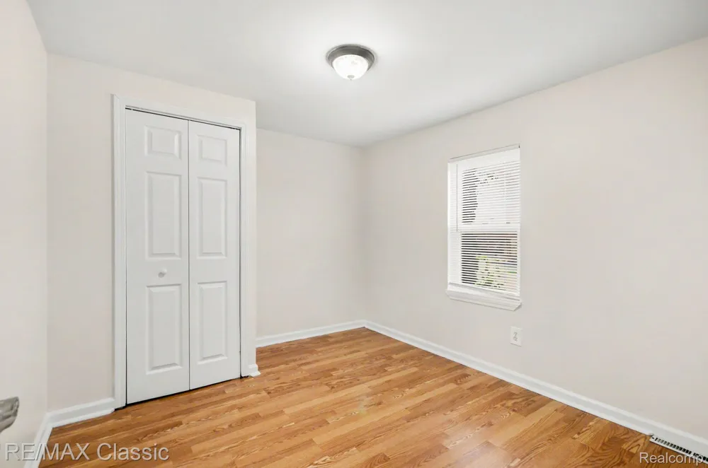 1990 Cass Lake Road Keego Harbor City, MI 48320
