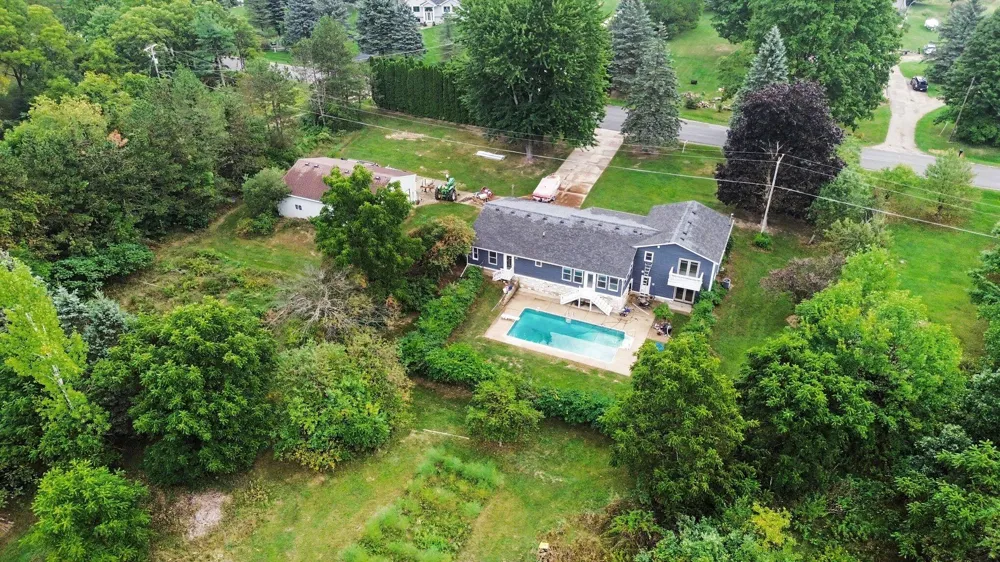 15415 Simmons Avenue NE Solon Township, MI 49319