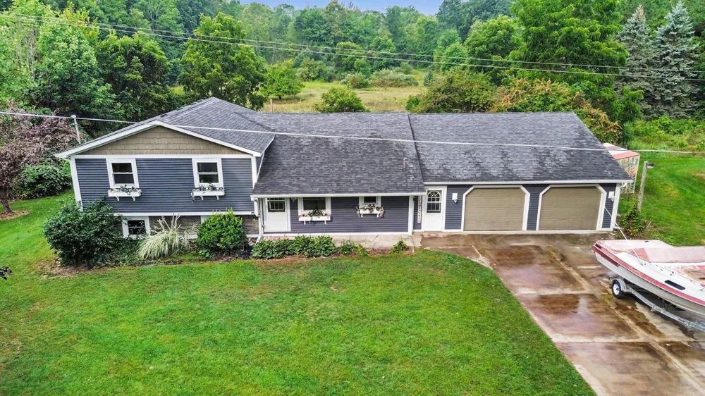 15415 Simmons Avenue NE Solon Township, MI 49319