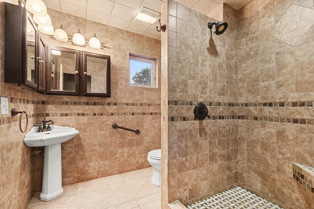 15415 Simmons Avenue NE Solon Township, MI 49319