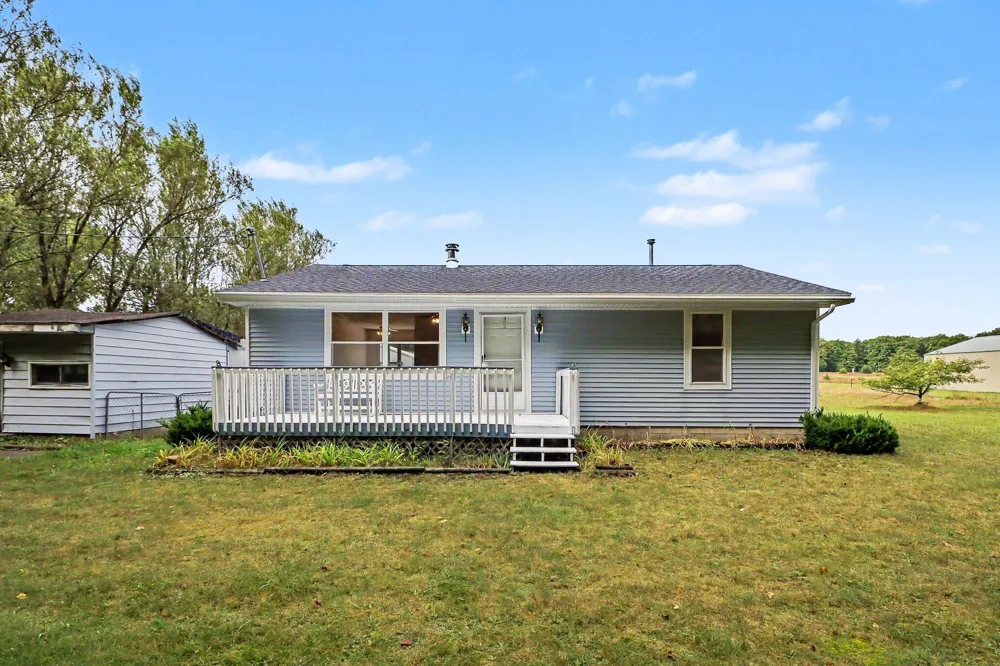 7483 Twin Lake Road NE Unknown, MI 49659