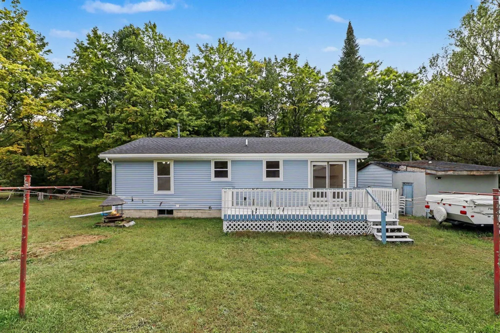 7483 Twin Lake Road NE Unknown, MI 49659