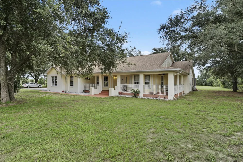 22808 STATE ROAD 19 Howey In The Hills, FL 34737