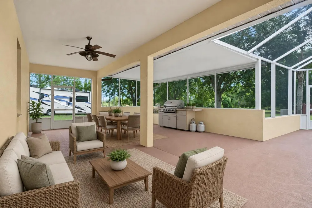 22808 STATE ROAD 19 Howey In The Hills, FL 34737