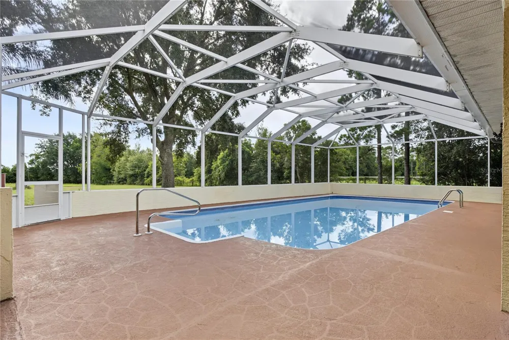 22808 STATE ROAD 19 Howey In The Hills, FL 34737