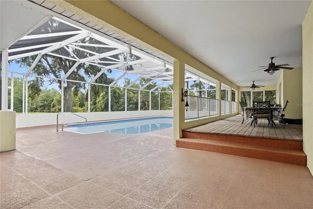 22808 STATE ROAD 19 Howey In The Hills, FL 34737