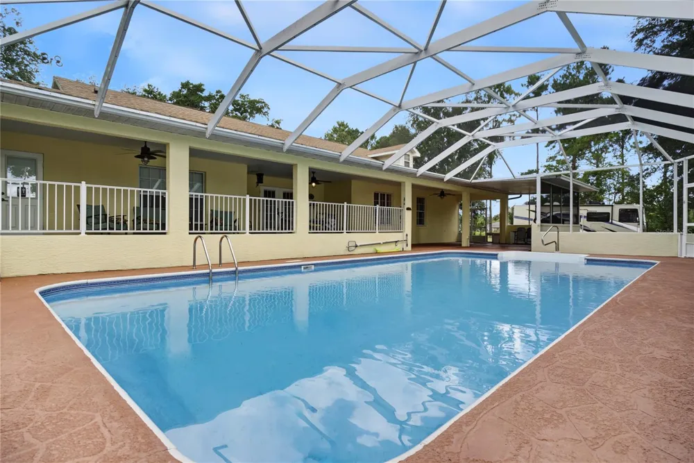 22808 STATE ROAD 19 Howey In The Hills, FL 34737