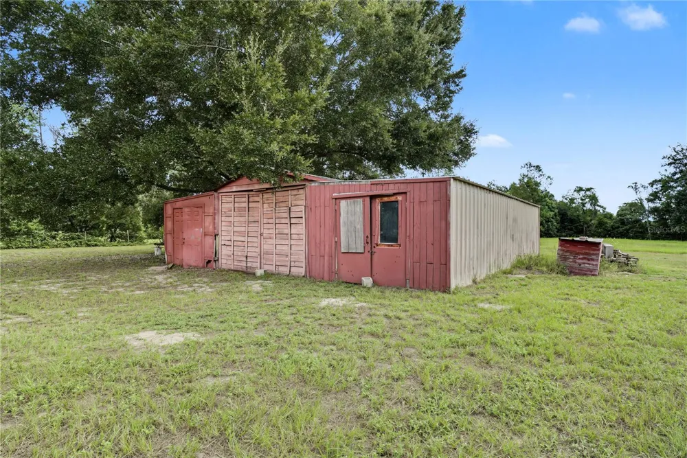 22808 STATE ROAD 19 Howey In The Hills, FL 34737