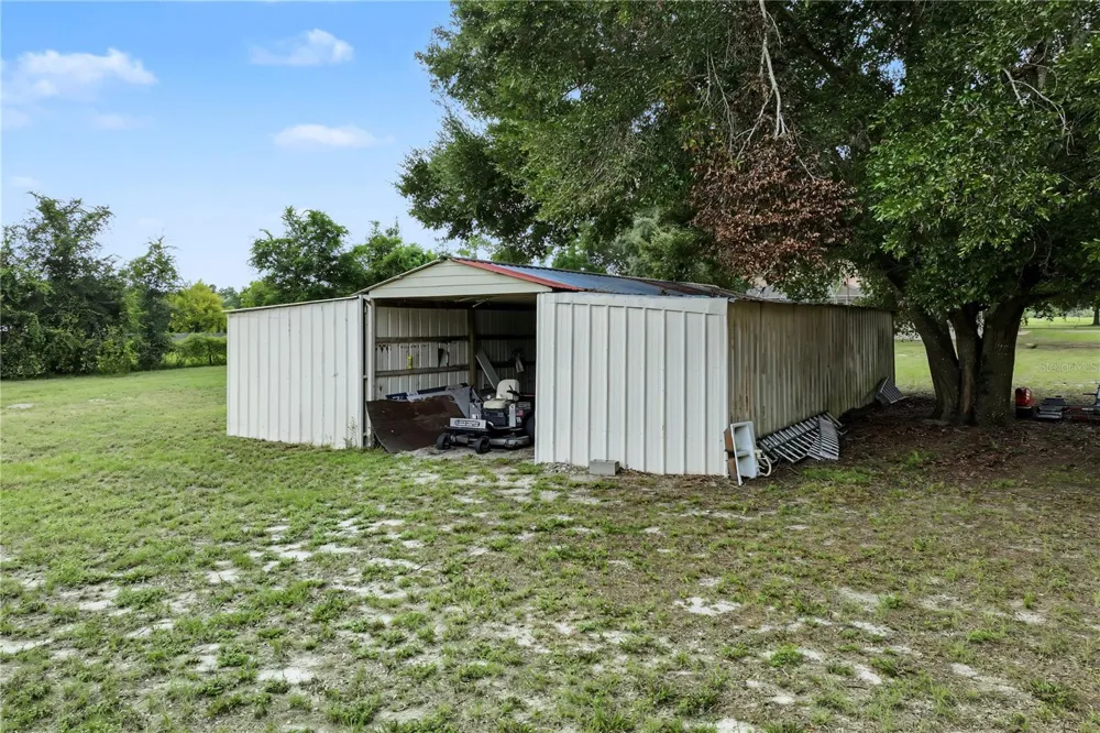 22808 STATE ROAD 19 Howey In The Hills, FL 34737