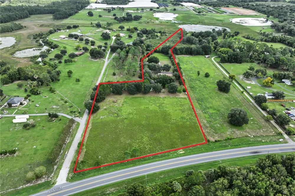 22808 STATE ROAD 19 Howey In The Hills, FL 34737