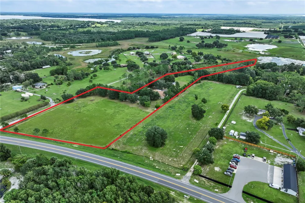 22808 STATE ROAD 19 Howey In The Hills, FL 34737