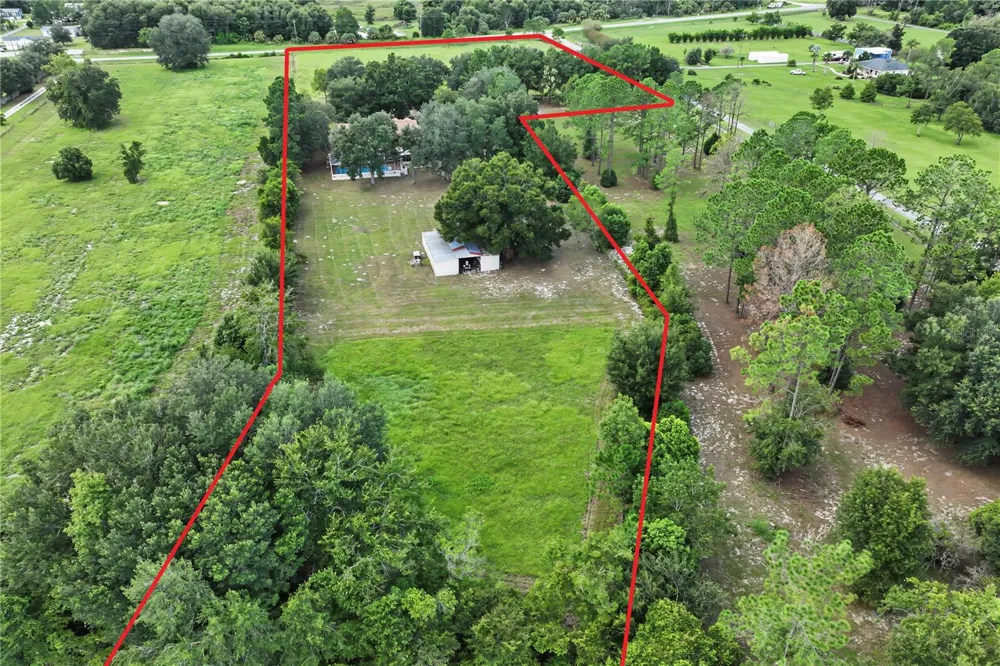 22808 STATE ROAD 19 Howey In The Hills, FL 34737