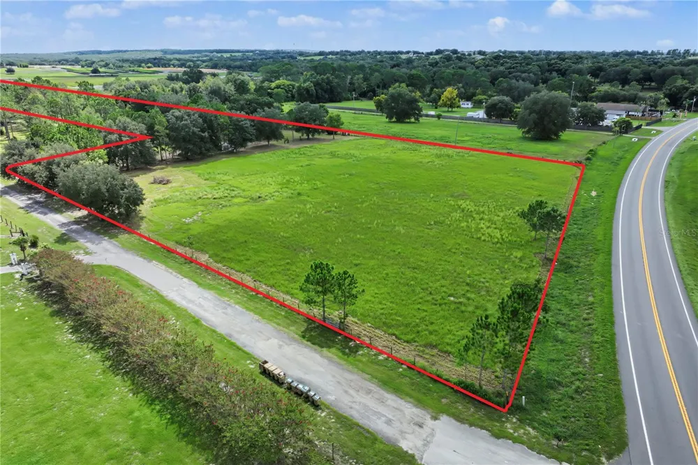 22808 STATE ROAD 19 Howey In The Hills, FL 34737