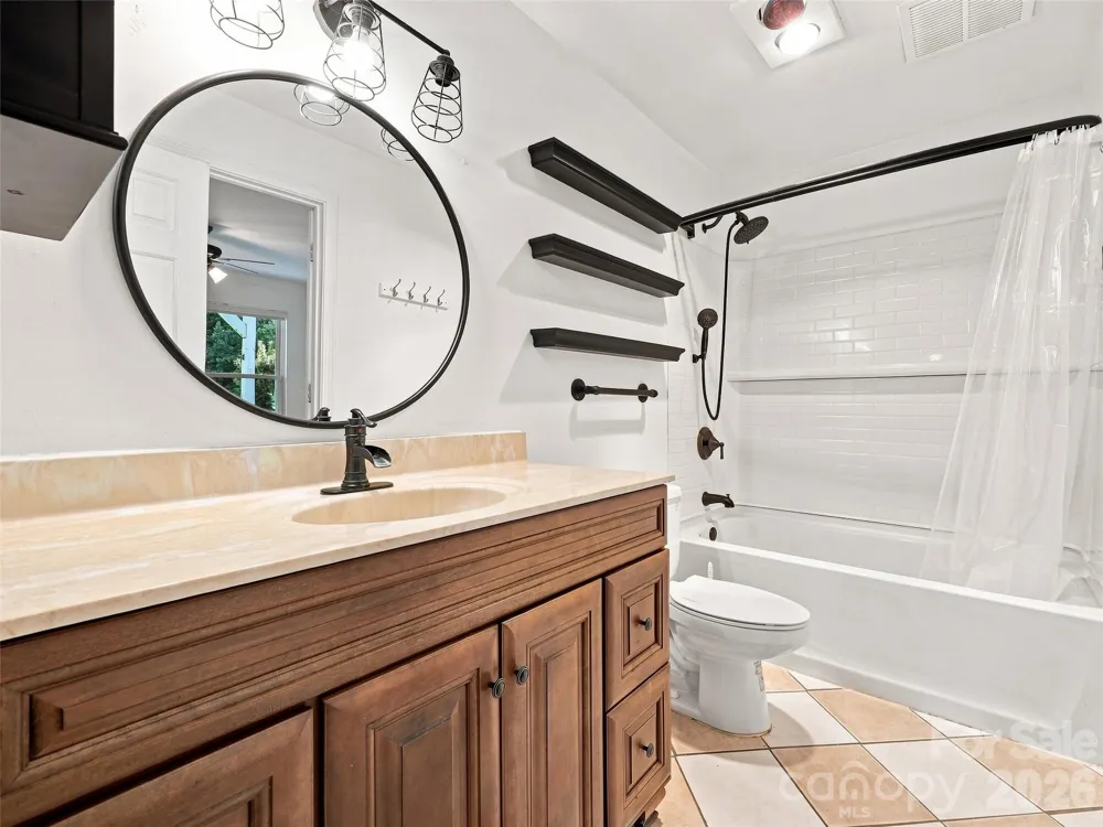 19 Krista Circle #E Candler, NC 28715