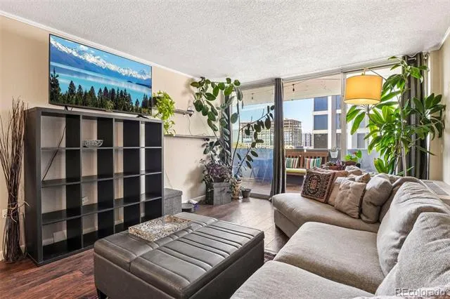 909 Logan Street #5B Denver, CO 80203