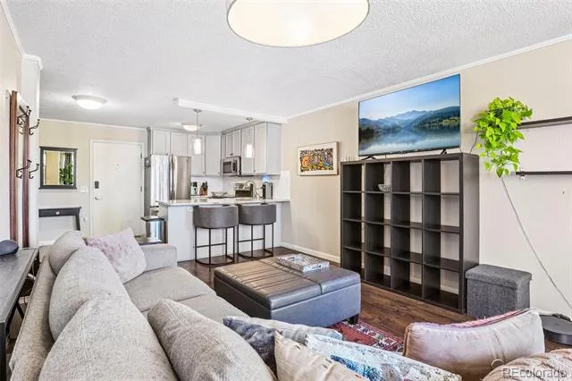 909 Logan Street #5B Denver, CO 80203