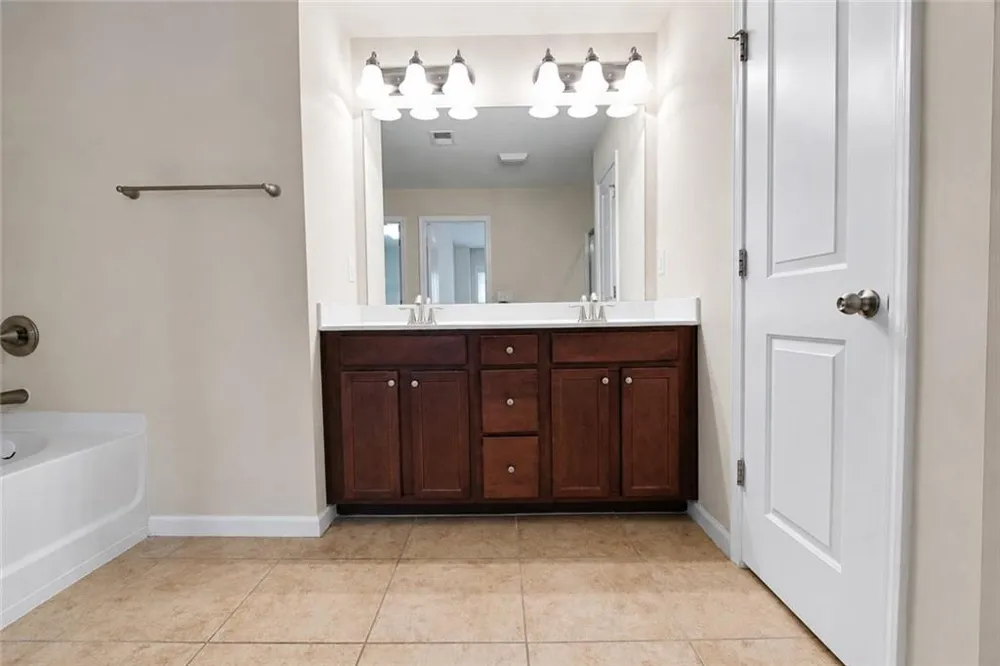 2132 Greencrest Circle Alpharetta, GA 30004