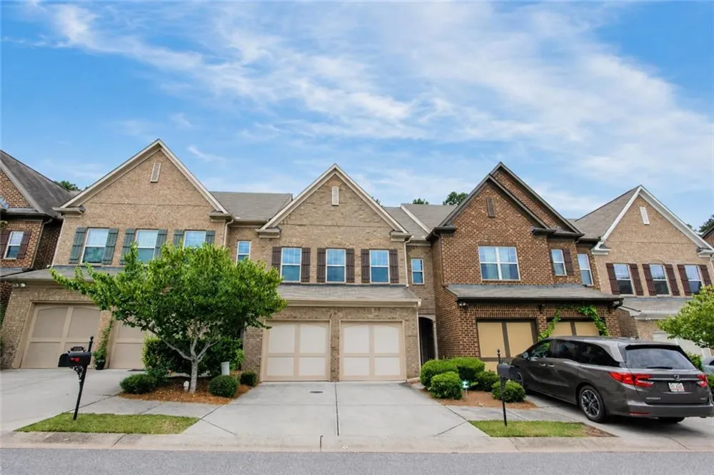 2132 Greencrest Circle Alpharetta, GA 30004