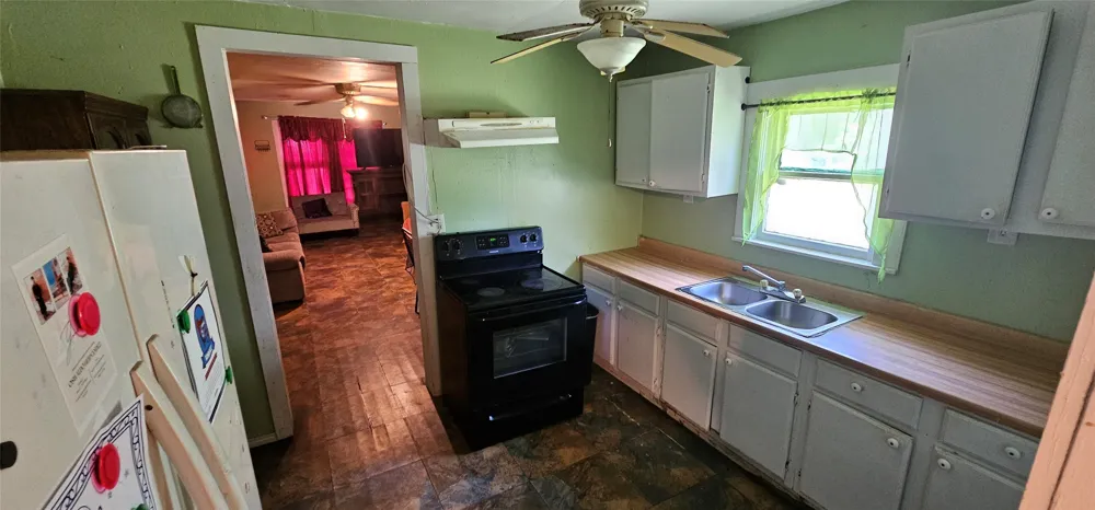 812 Waldrip Street Grand Saline, TX 75140