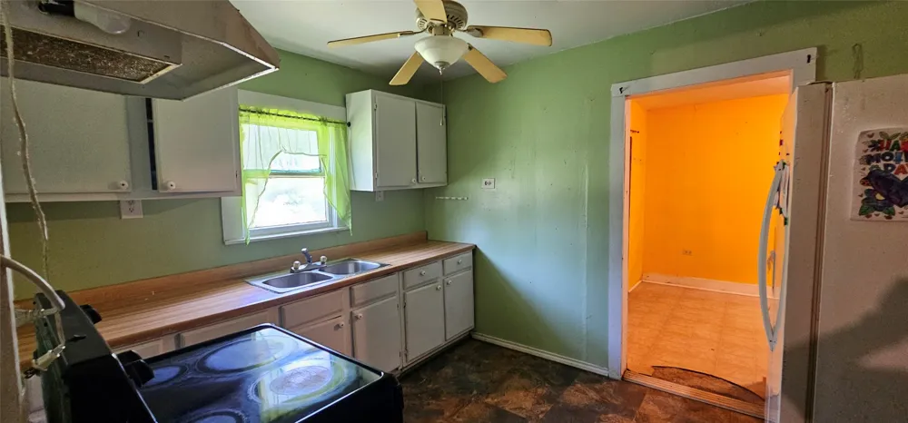 812 Waldrip Street Grand Saline, TX 75140