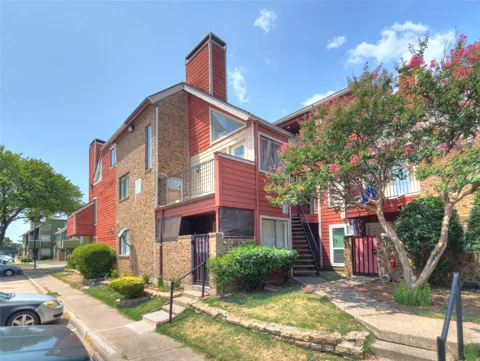 9827 Walnut Street #205