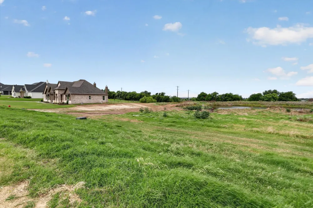 471 Red Bird Drive Springtown, TX 76082
