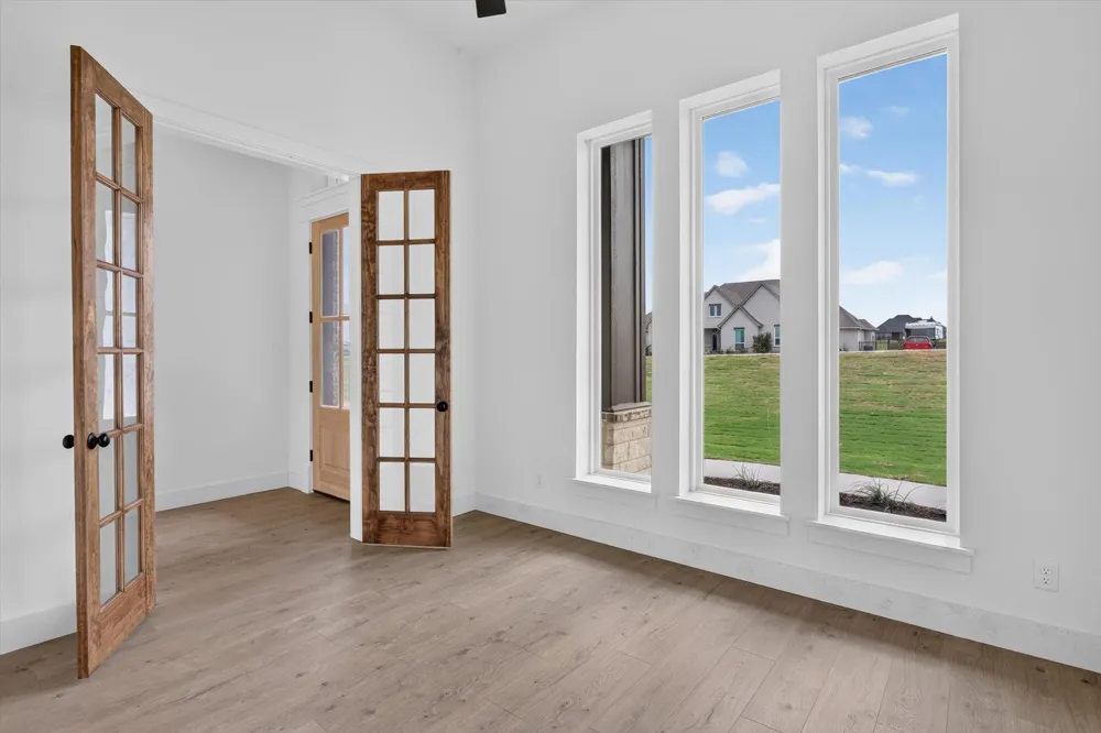 471 Red Bird Drive Springtown, TX 76082