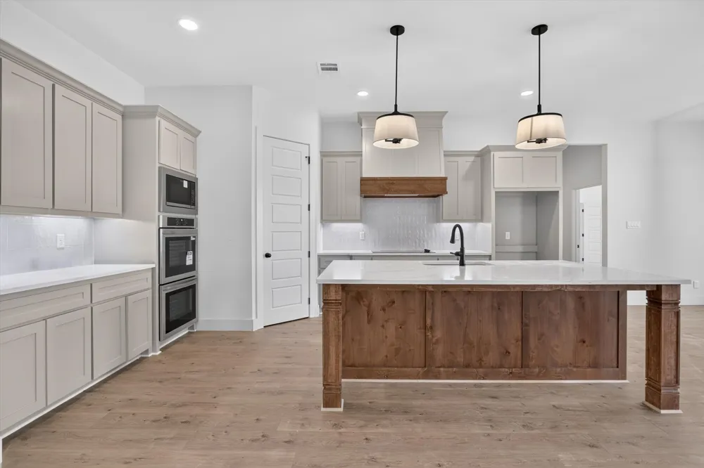 471 Red Bird Drive Springtown, TX 76082