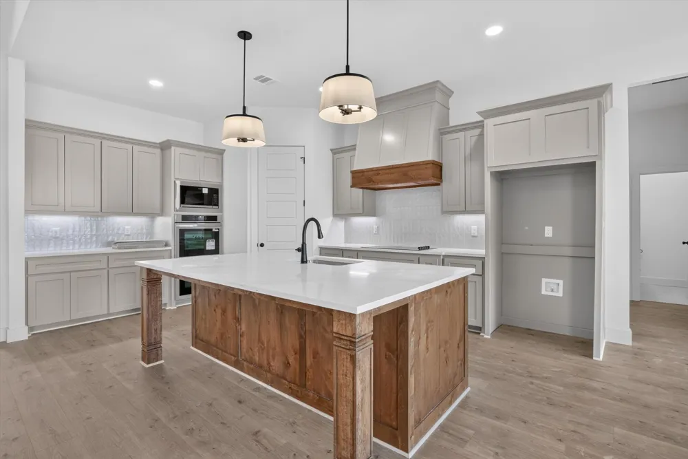 471 Red Bird Drive Springtown, TX 76082