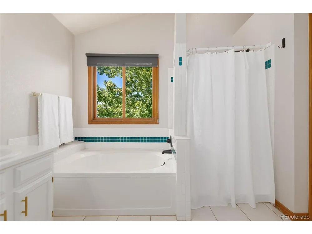 9455 Autumn Ash Place Highlands Ranch, CO 80126
