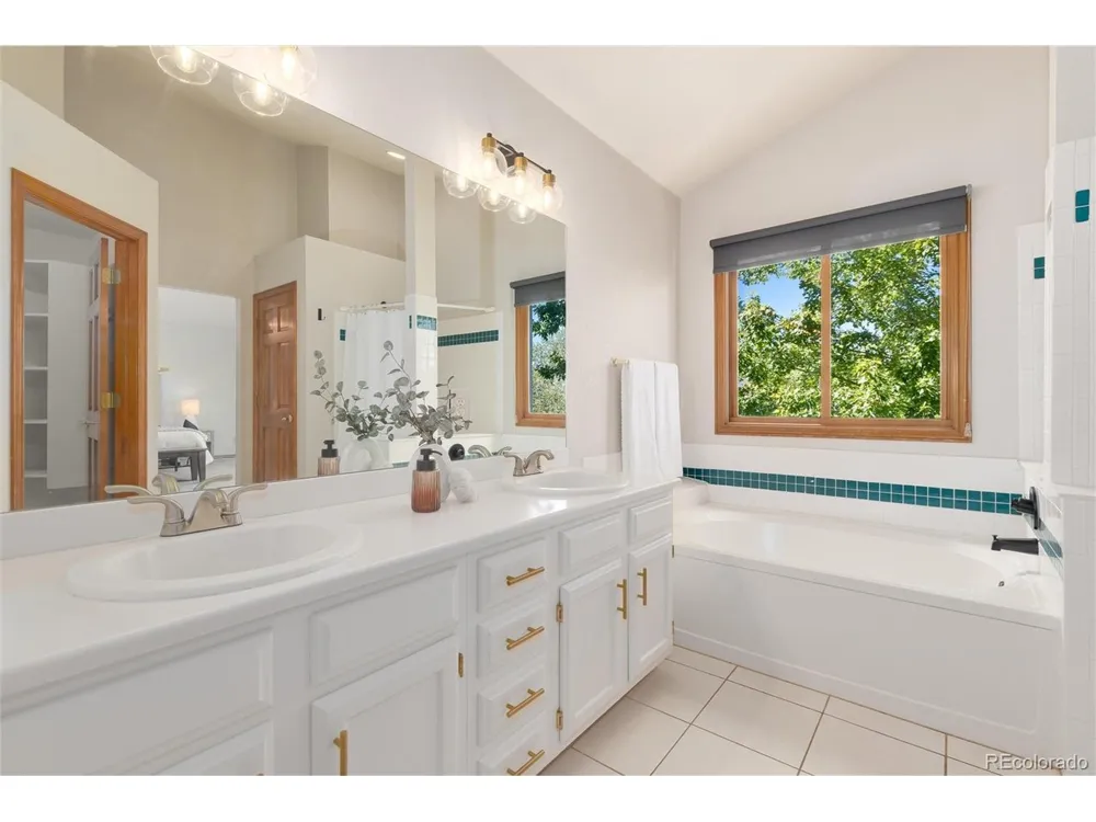 9455 Autumn Ash Place Highlands Ranch, CO 80126