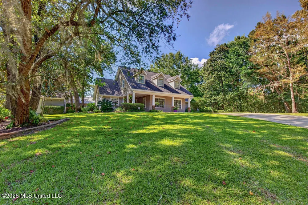 2005 Lauban Lane Gautier, MS 39553
