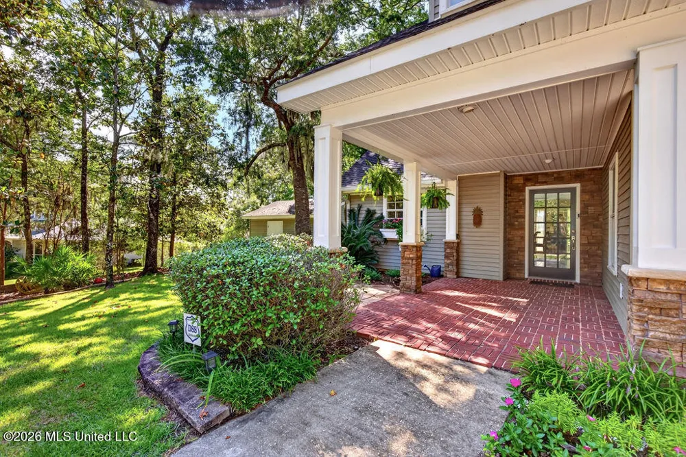 2005 Lauban Lane Gautier, MS 39553