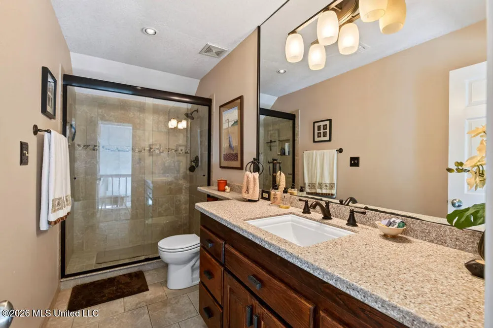 2005 Lauban Lane Gautier, MS 39553
